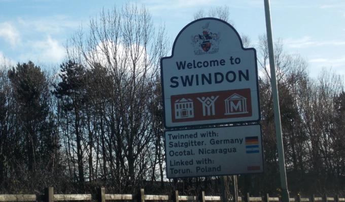 Taxi from Swindon to Heathrow Airport Transfer
