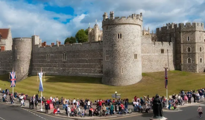 Taxi from Windsor to Heathrow Airport Transfer