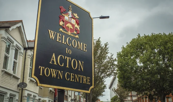 Taxi from Acton to London Heathrow Airport Transfer