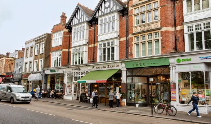 Taxi from Ealing to London Heathrow Airport