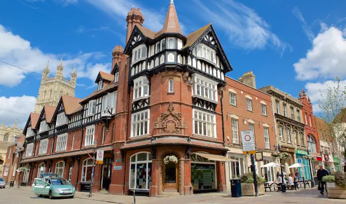 Taxi from Gloucester to Stansted Airport Long Distance Transfer