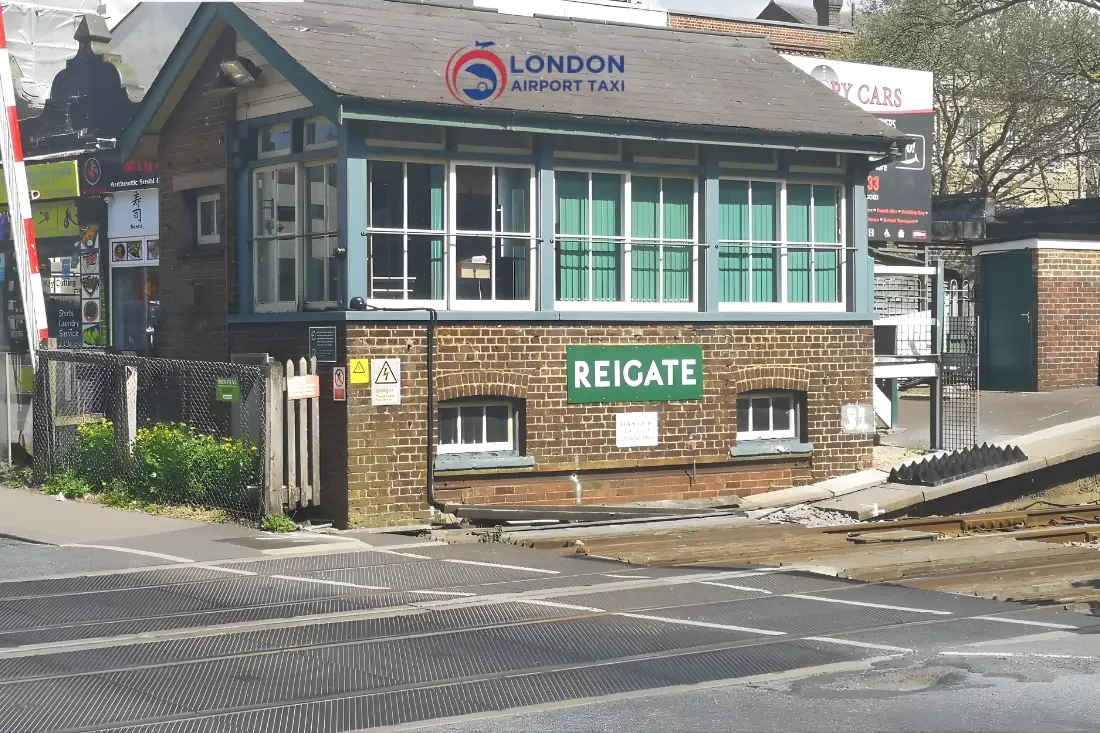 Reigate to Gatwick Airport Taxi Transfer Service
