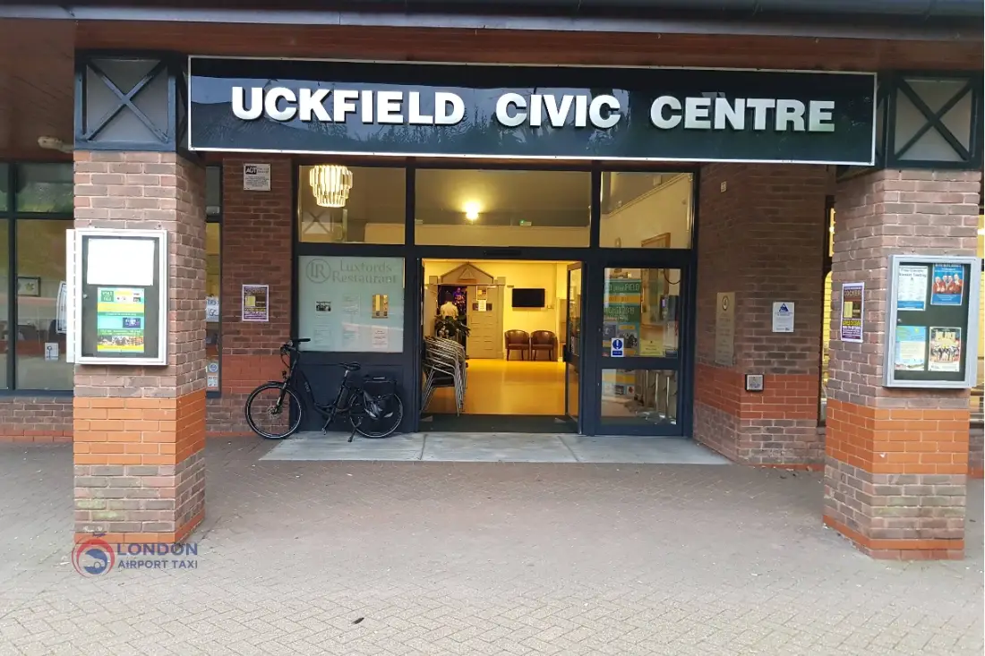 Uckfield to Gatwick Airport Taxi Transfer Service