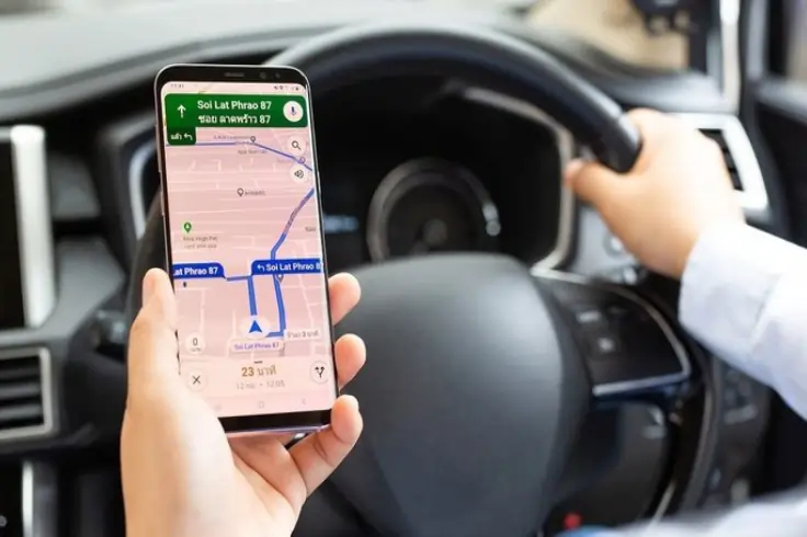 Book Lymington Taxis Online – 24/7 Local & Airport Transfer