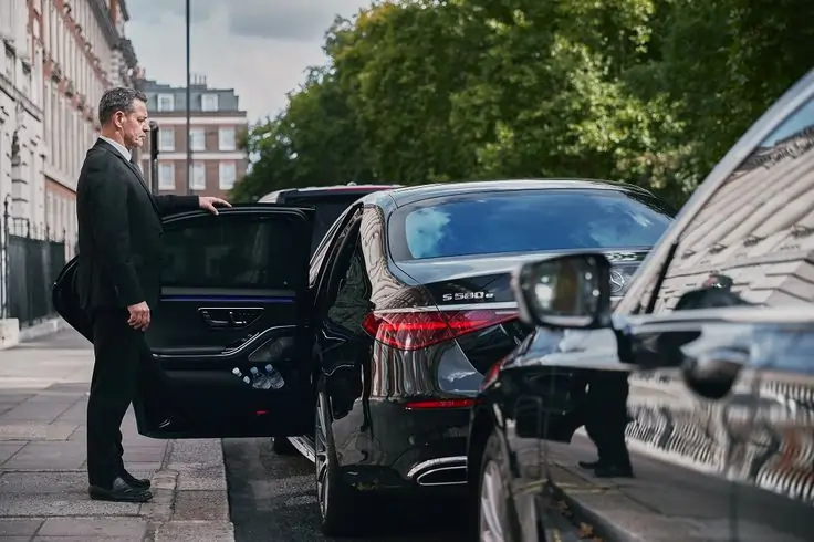 Taxi Ballymena – Reliable 24/7 Ballymena Taxi & Cab Services