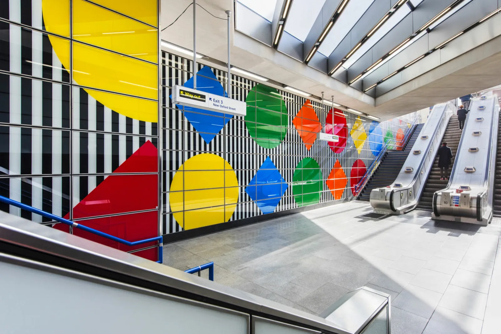 Tottenham Hale Station taxi service