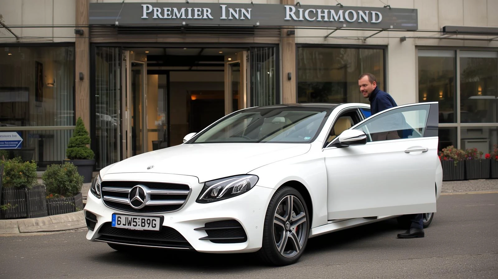 Premier Inn Richmond Taxi – Heathrow Airport Transfer