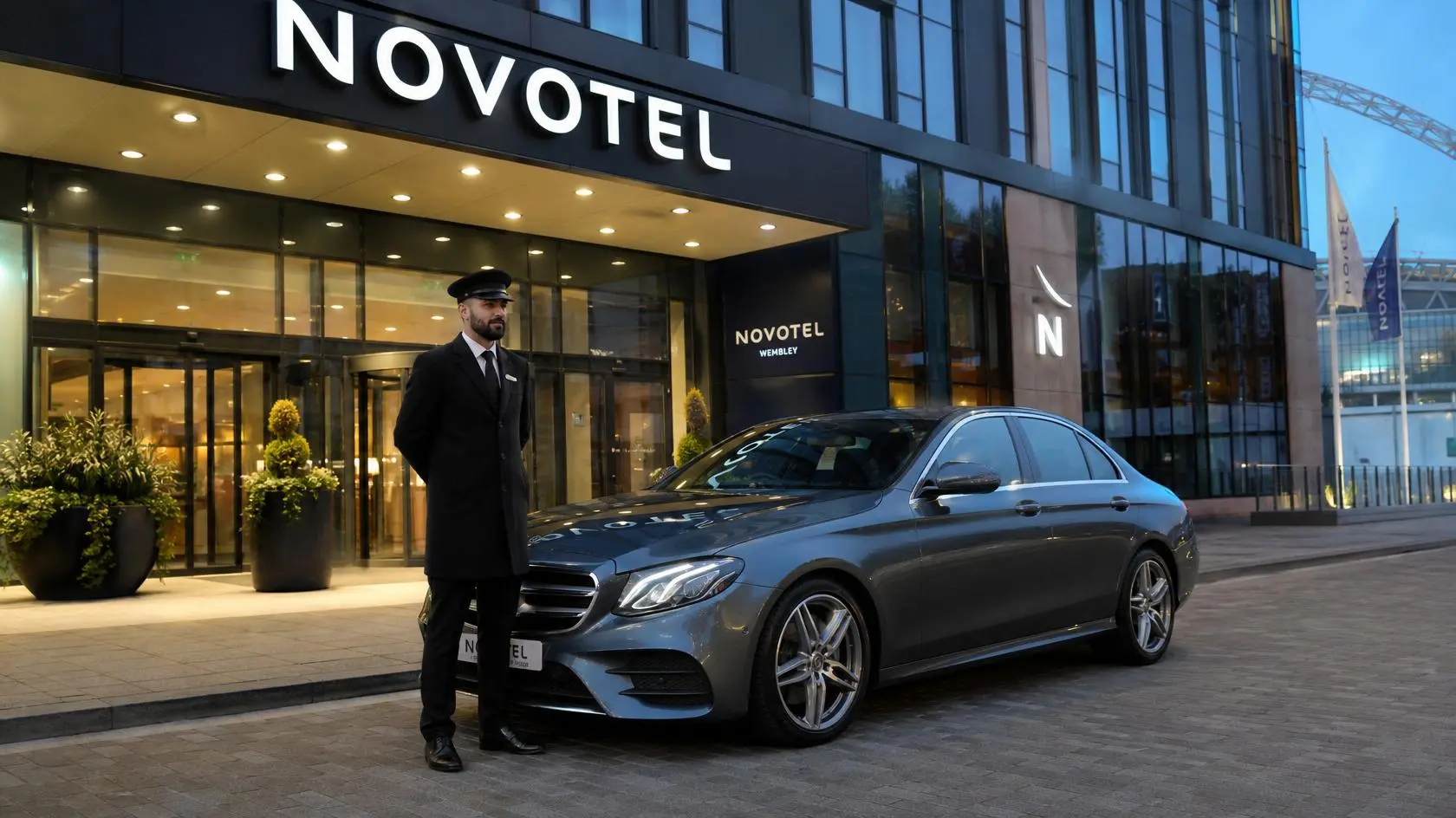 Novotel Wembley Taxi to London City Airport Transfer 