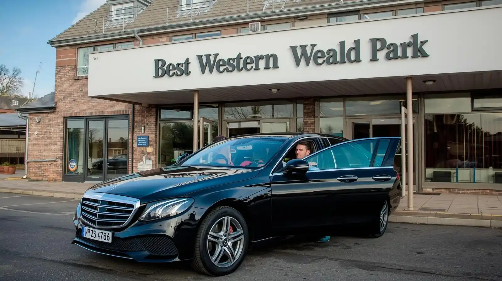Best Western Weald Park Hotel Taxi to Luton Airport