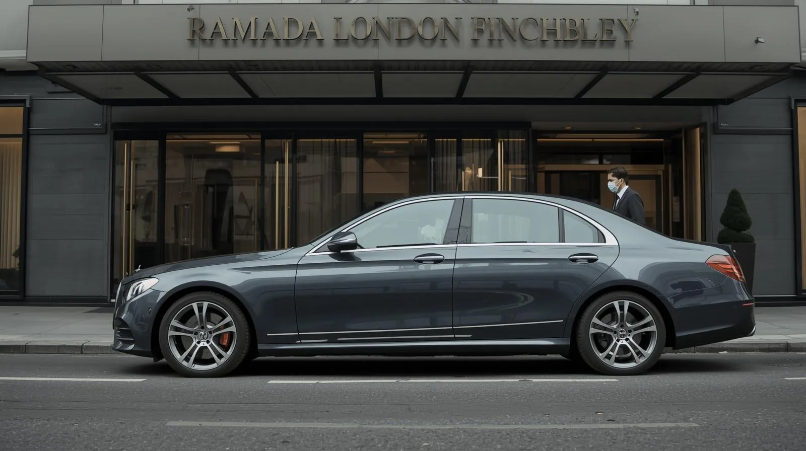 Ramada London Finchley Taxi – Airport Transfer to Luton