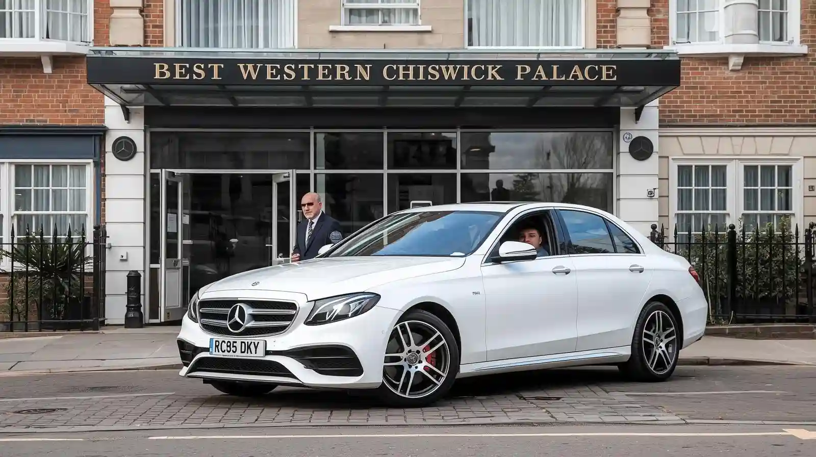 Best Western Chiswick Palace Hotel Taxi to Luton
