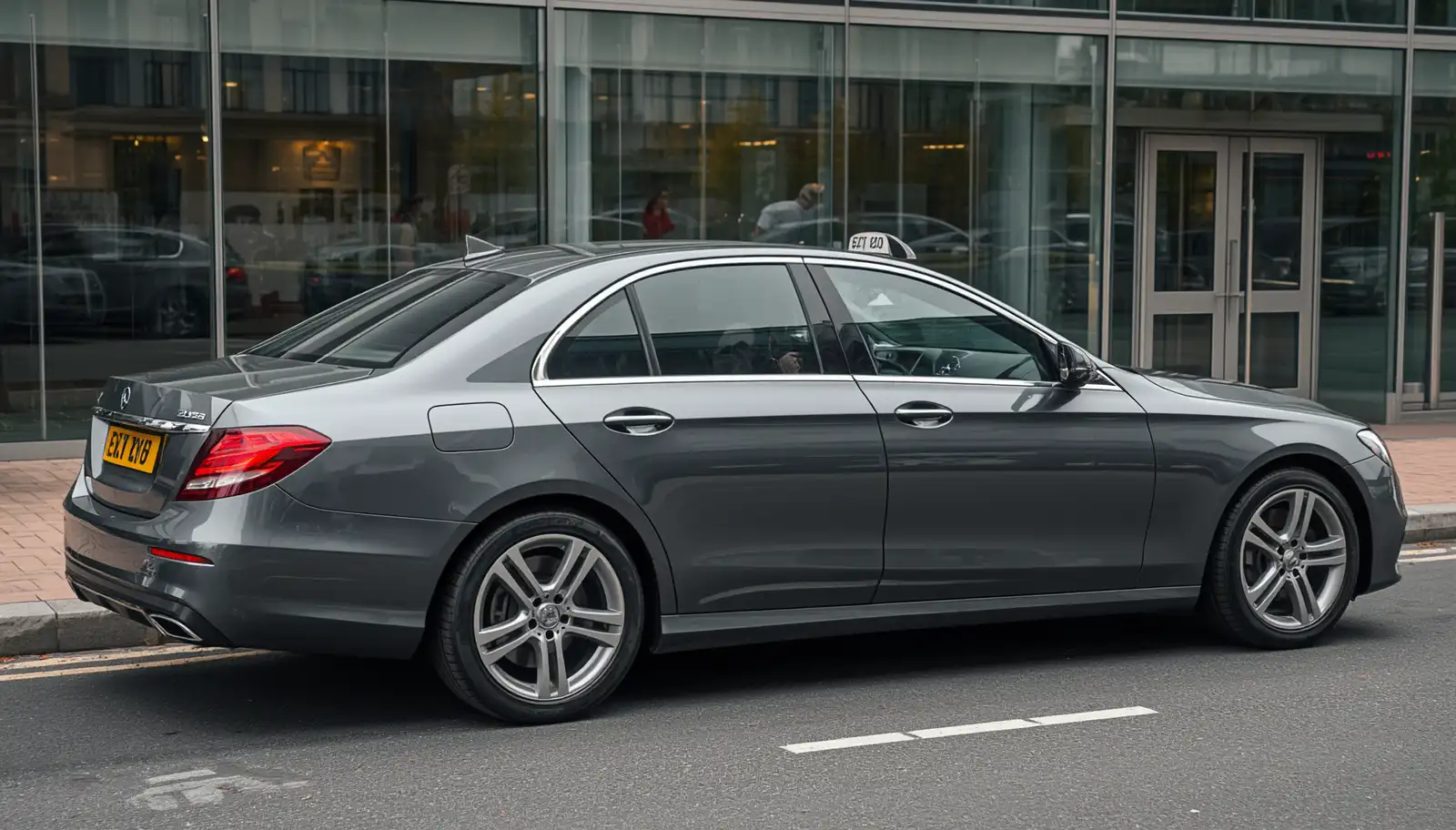 Miller's Residence Taxi to Luton Airport Transfer