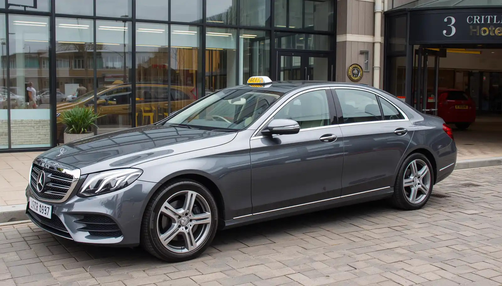 Exhibition Court Hotel 3 Taxi Transfer to Luton Airport