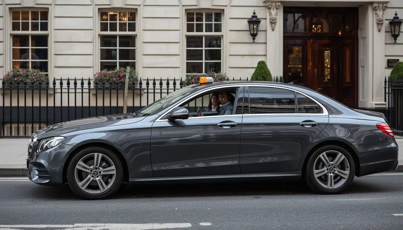 Abba Queen’s Gate Hotel Taxi  London Transfers