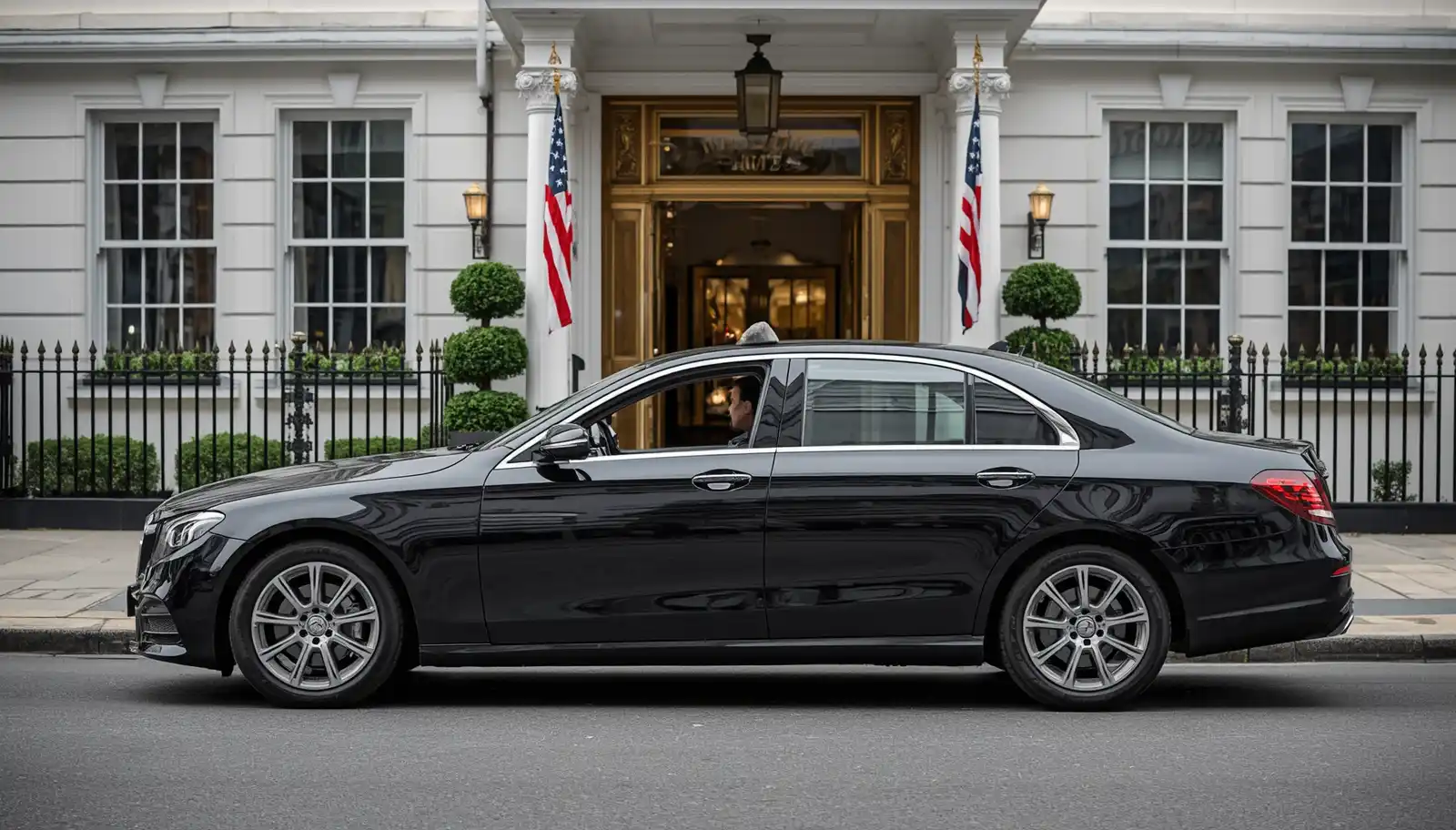Antoinette Hotel Wimbledon Taxi Transfer to Southend