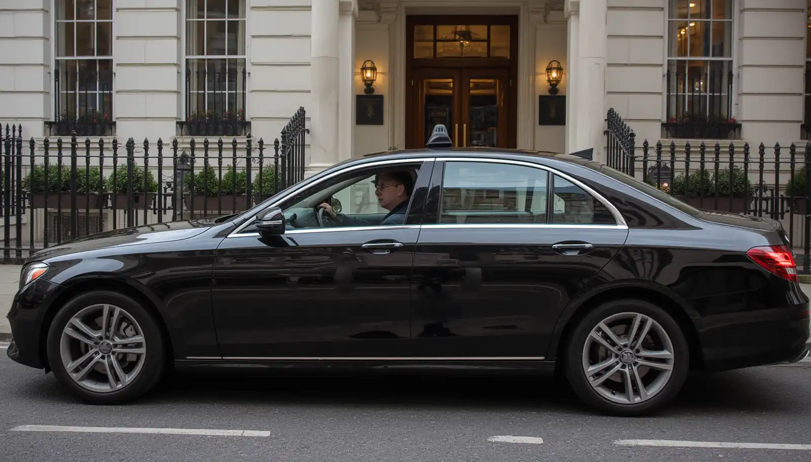 Chiswick Hotel Taxi Transfer to Southend Airport
