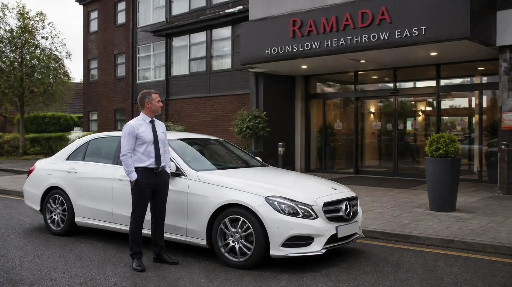 Ramada Hounslow Heathrow East Taxi Transfer to Luton