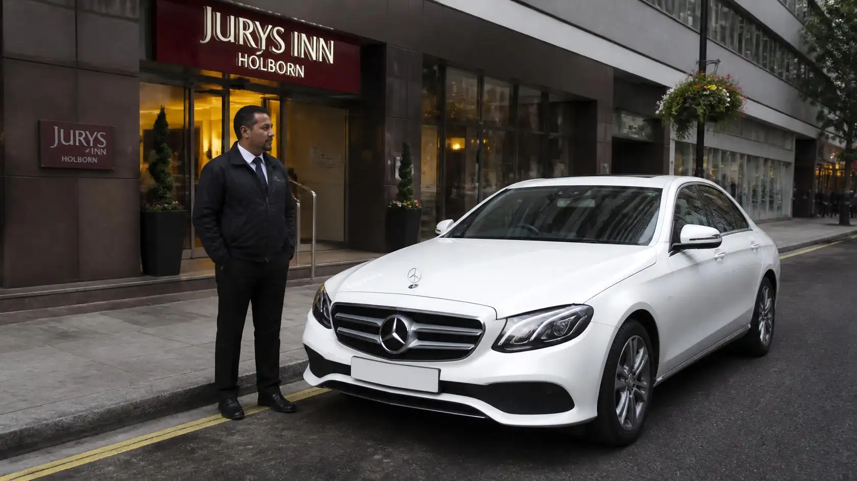 Jurys Inn Holborn Hotel Taxi Cruise Port Transfer